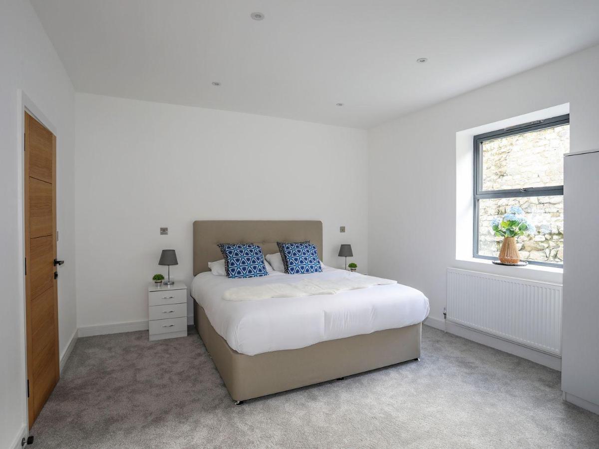 Bryn Min Manton Apartment เคอร์นาวอน ภายนอก รูปภาพ