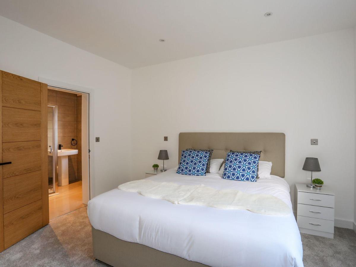 Bryn Min Manton Apartment เคอร์นาวอน ภายนอก รูปภาพ
