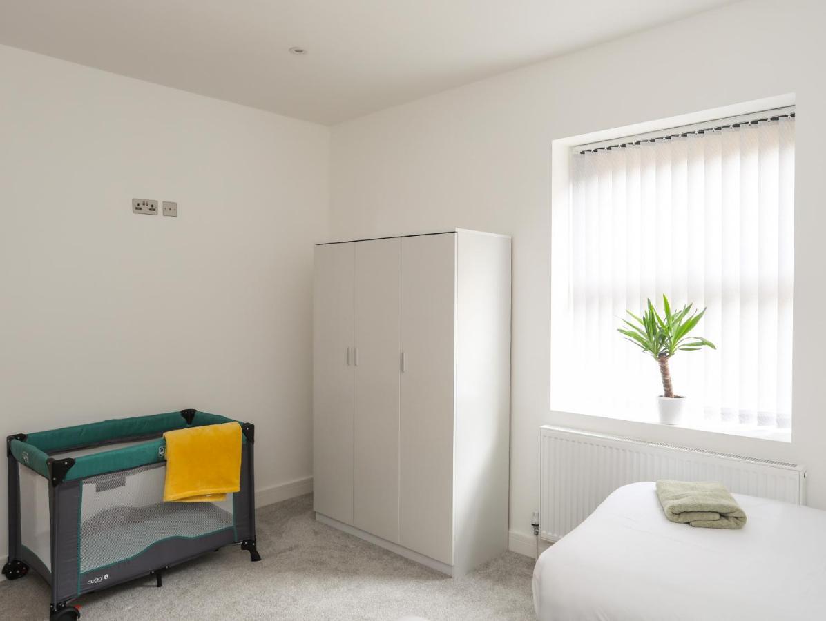 Bryn Min Manton Apartment เคอร์นาวอน ภายนอก รูปภาพ
